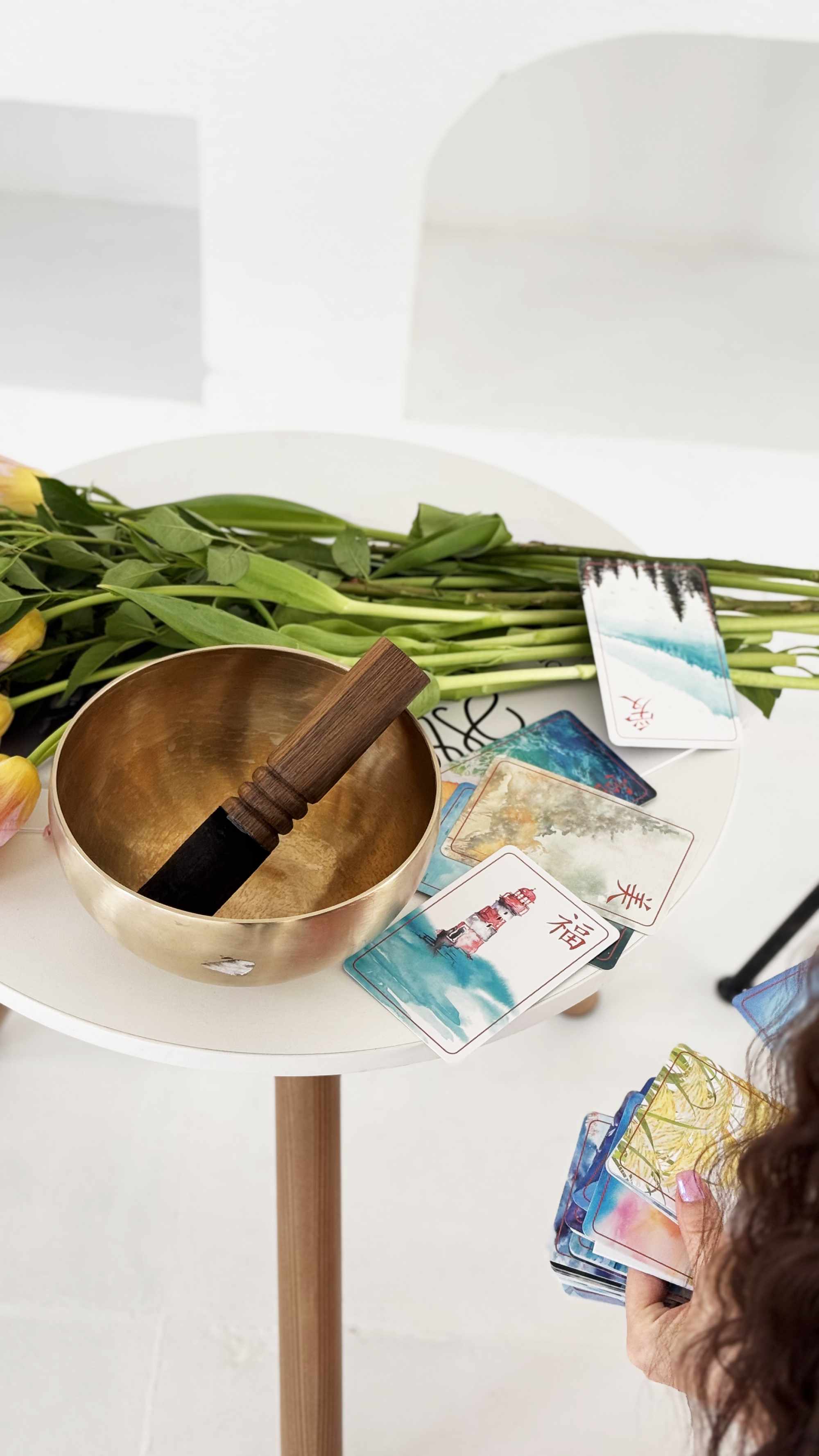 Звуковой массаж поющими чашами